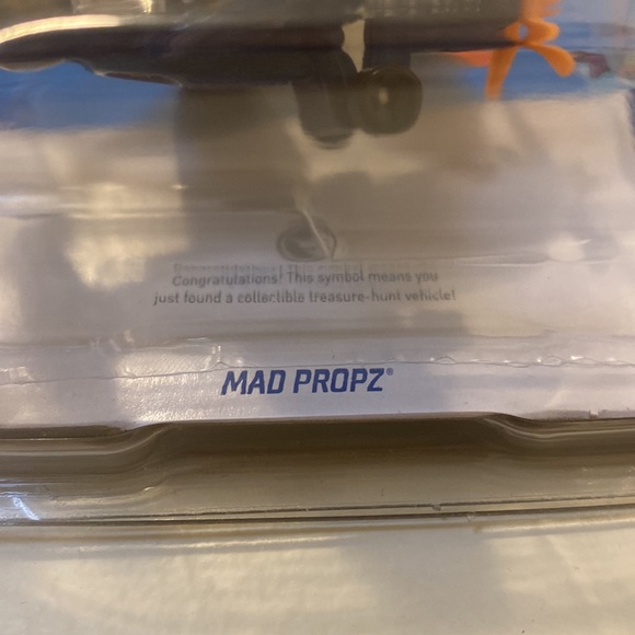 Hot Wheels Mad Propz Treasure Hunt - Picture 2 of 2
